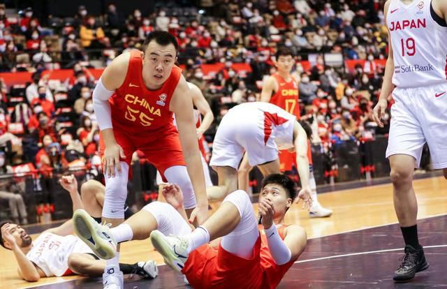 最终罗马主场3-1击败乌迪内斯，升至积分榜第五位，距离前四仅有3分差距。